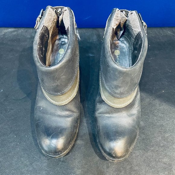 Leather Ankle Boots - Size 6 - Picture 6 of 7